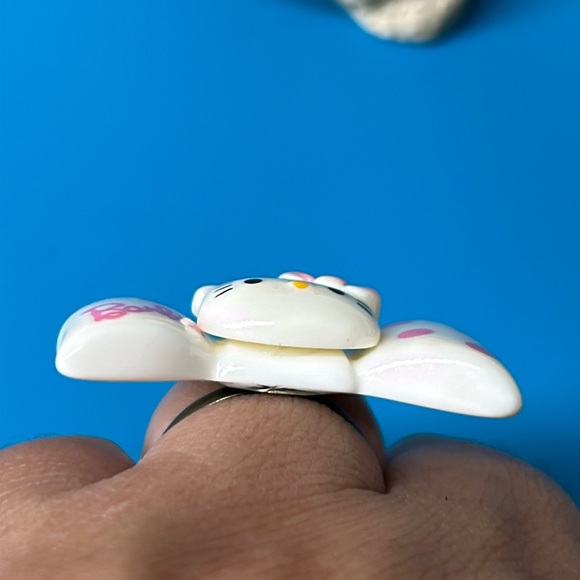 🖤New💕Barbie x Hello Kitty handcrafted ring - Picture 4 of 9